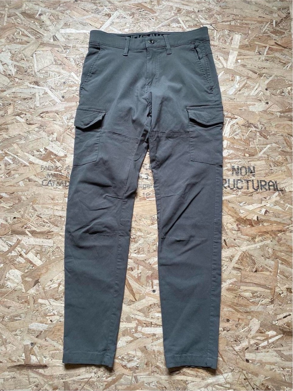 Slim Projek Raw Utility Cargo Pants for Men in Dark Olive